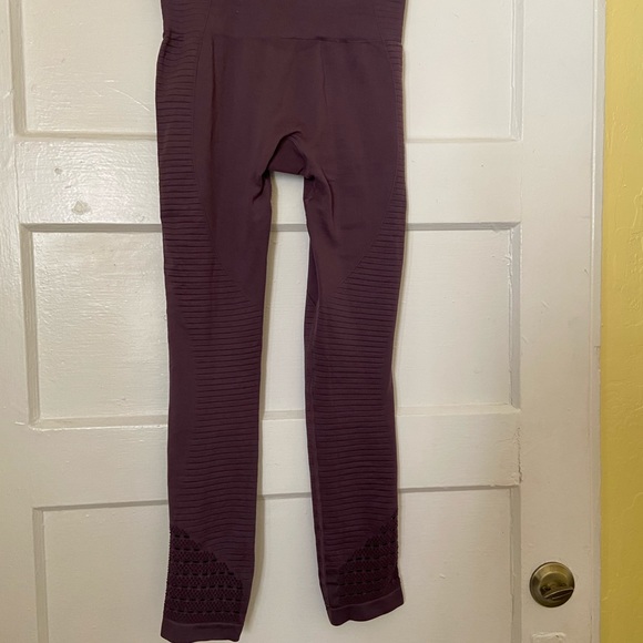 Purple gym shark seamless energy leggings - Picture 4 of 5
